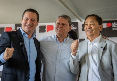 Governador Tarcísio de Freitas assina aditivo com Grupo CCR para extensão da Linha 4-Amarela até Taboão da Serra