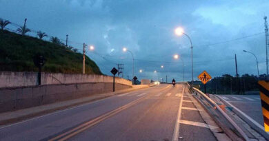 Nova iluminação na Régis Bittencourt aumenta segurança