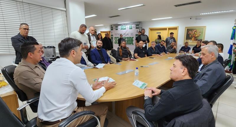 Itapecerica da Serra realiza solenidade de entrega da Certificação Selo Verde para empresas ambientalmente sustentáveis