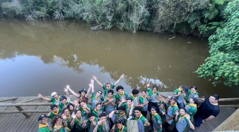 Desbravadores conhecem a história e a natureza do Parque da Represinha Desbravadores conhecem a história e a natureza do Parque da Represinha